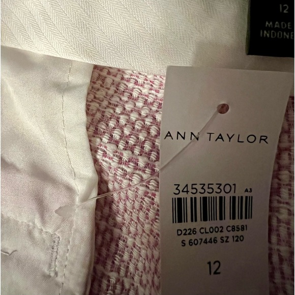 Ann Taylor The Eva Ankle Pant in Texture - Frosty Magenta - Picture 6 of 12